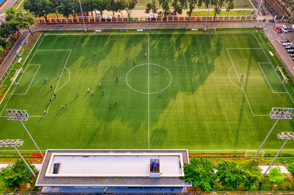 Futbol Oynayanların Havadan çekilmiş Fotoğrafı