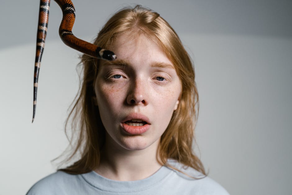 acı çekmek, açık renkli, ağzı açık içeren Ücretsiz stok fotoğraf