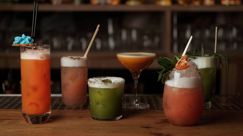 alkol, alkollü içecek, alkollü içkiler içeren Ücretsiz stok fotoğraf