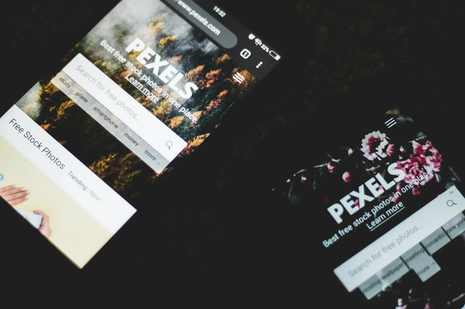 Smartphones displaying mobile applications representing progressive web apps