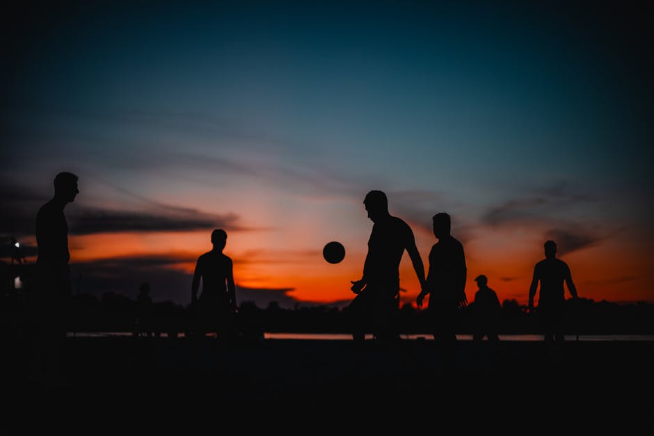 Gün Batımında Siluet Futbol Maçı