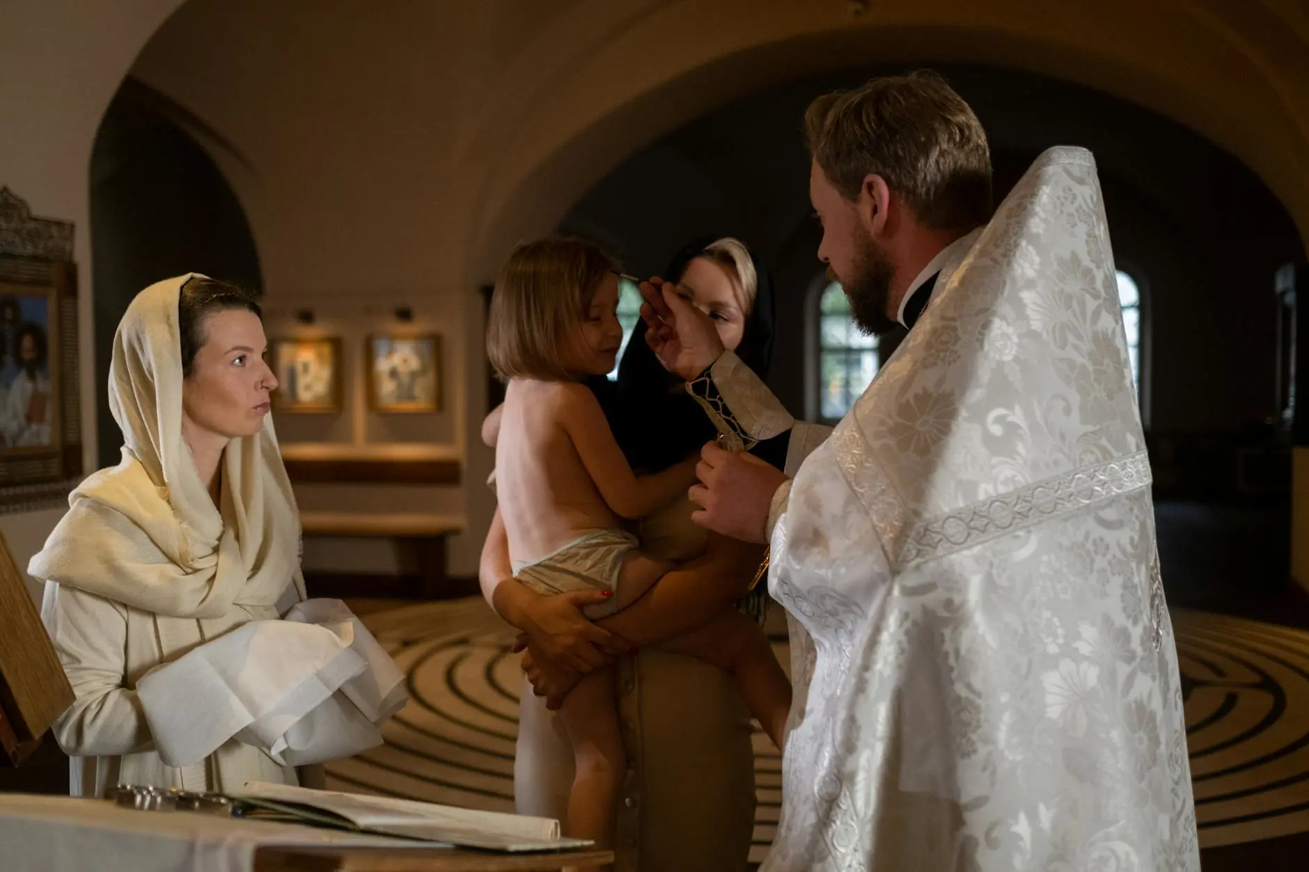 Service mesh network architecture for microservices