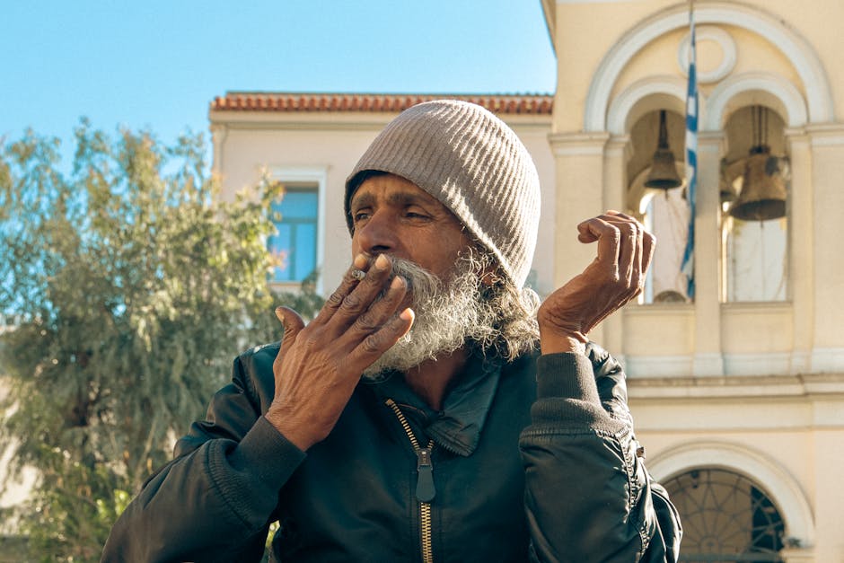 athens, monastraki, smoking içeren Ücretsiz stok fotoğraf