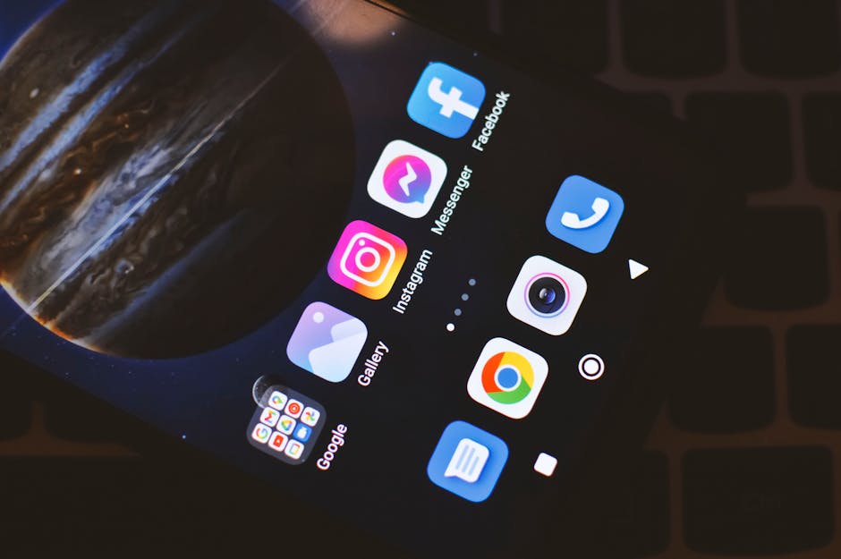 akıllı cihazlar, akıllı telefon, akıllı telefon ekranı içeren Ücretsiz stok fotoğraf