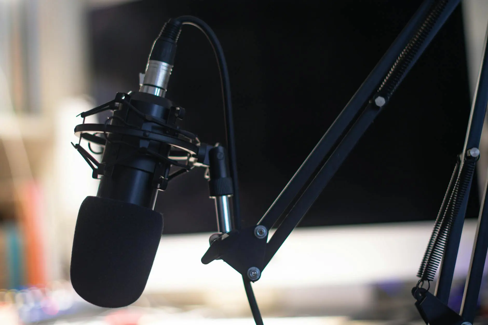 Dynamic microphone in a podcast recording studio