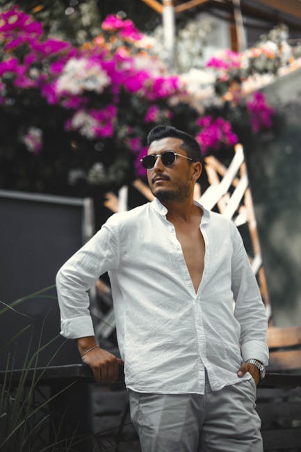 açık hava, açık portre, açık yaka içeren Ücretsiz stok fotoğraf