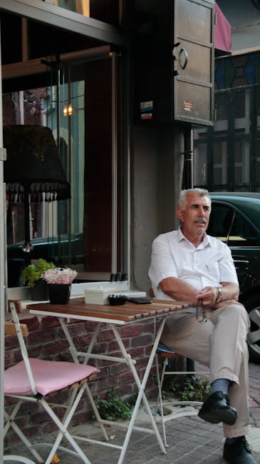 açık hava etkinliği, açık oturma, akşam ışığı içeren Ücretsiz stok fotoğraf