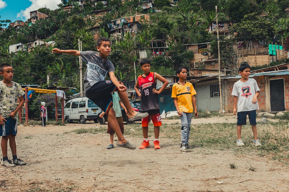açık hava etkinliği, ağaçlar, aksiyon içeren Ücretsiz stok fotoğraf